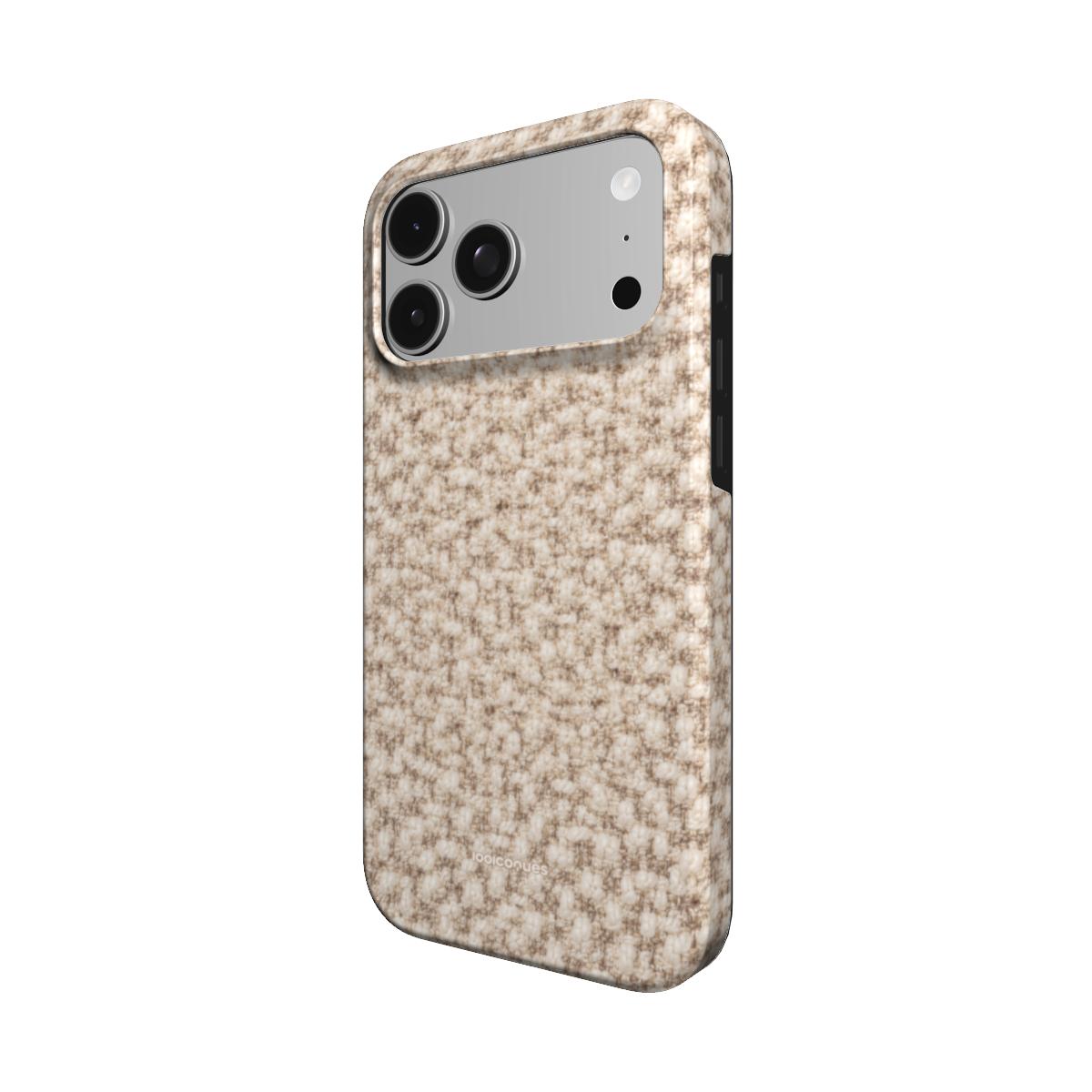 Coque Prestige Bouclé vue de trois quarts, avec le rebord de la coque