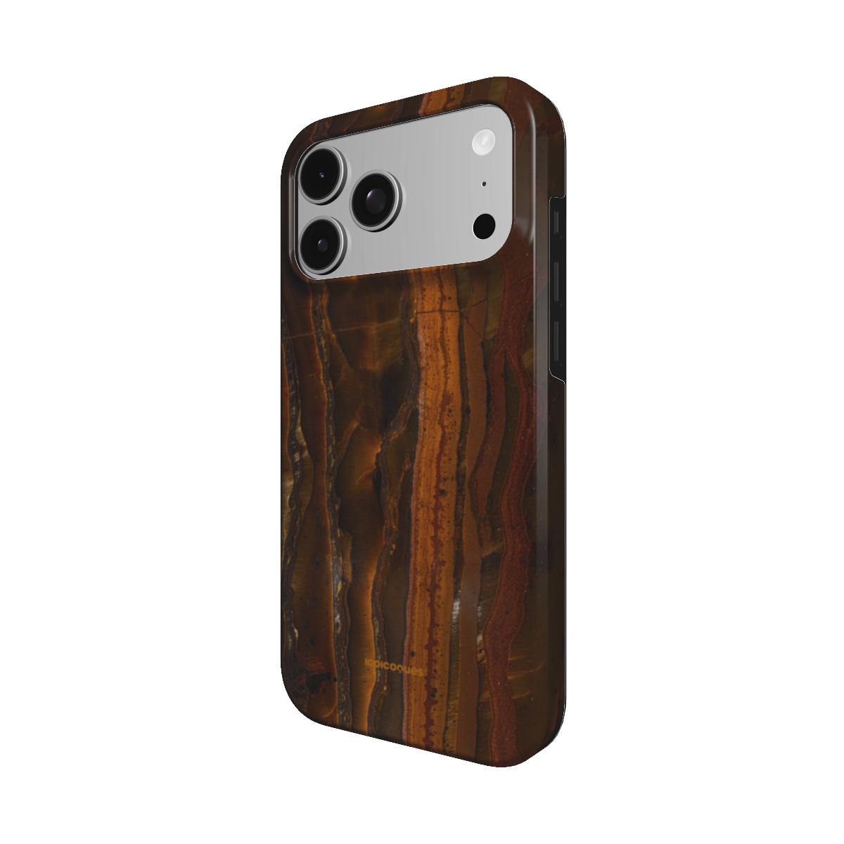 Coque Prestige Fauve vue de trois quarts, avec le rebord de la coque
