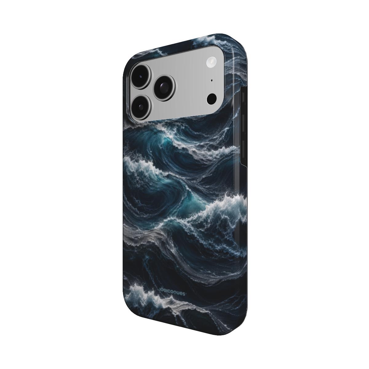 Coque Prestige Tempête vue de trois quarts, avec le rebord de la coque