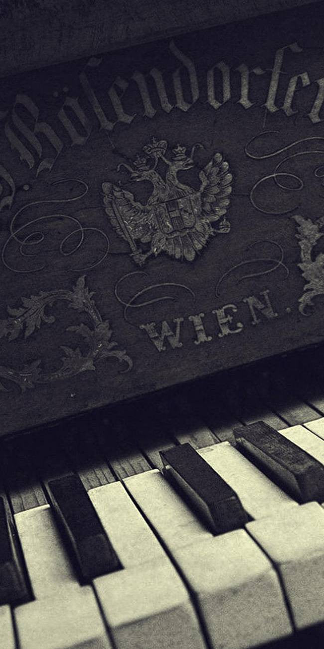 Old piano