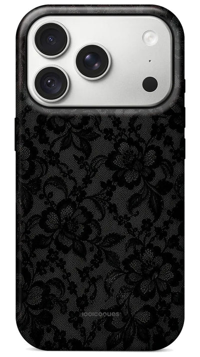 Coque Prestige Dentelle Noire vue de dos : une dentelle florale noire, sensuelle et sophistiquée