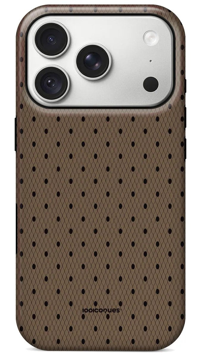 Coque Prestige Moka Pois vue de dos : un voile plumetis couleur moka parsemé de petits pois noirs