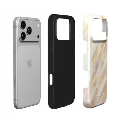 Coque Prestige Halo en vue éclatée : téléphone, couche intérieure souple et coque extérieure imprimée