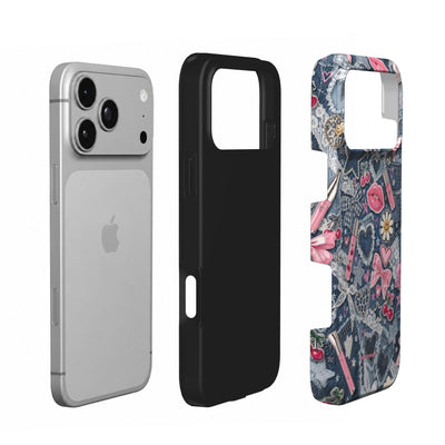 Coque Prestige Denim Pop en vue éclatée : téléphone, couche intérieure souple et coque extérieure imprimée