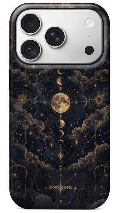 Coque Prestige Éclipse vue de dos : les phases de la lune au milieu des nuages et des étoiles
