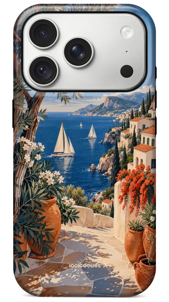 Coque Prestige Positano vue de dos : une ruelle fleurie qui descend vers la mer et ses voiliers