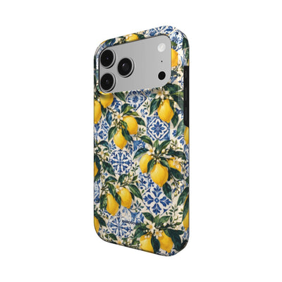 Coque Prestige Limone vue de trois quarts, avec le rebord de la coque