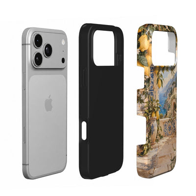 Coque Prestige Sorrento en vue éclatée : téléphone, couche intérieure souple et coque extérieure imprimée