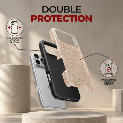 Coque Prestige Dentelle Crème, double protection : une première couche en silicone souple et une seconde coque rigide et robuste